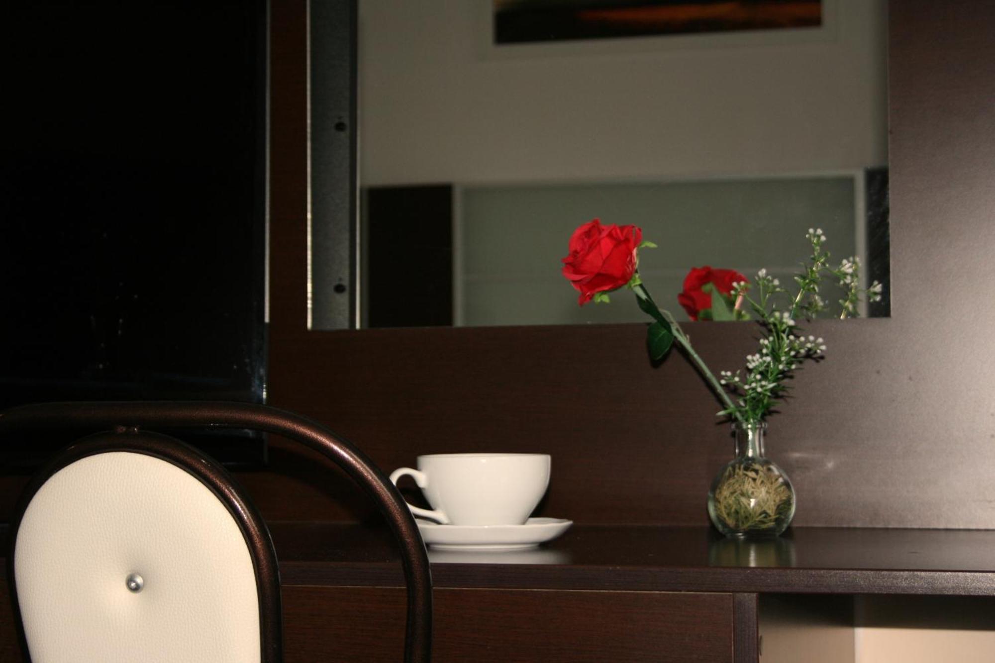 Hotel Junior 2 Cracovia Esterno foto